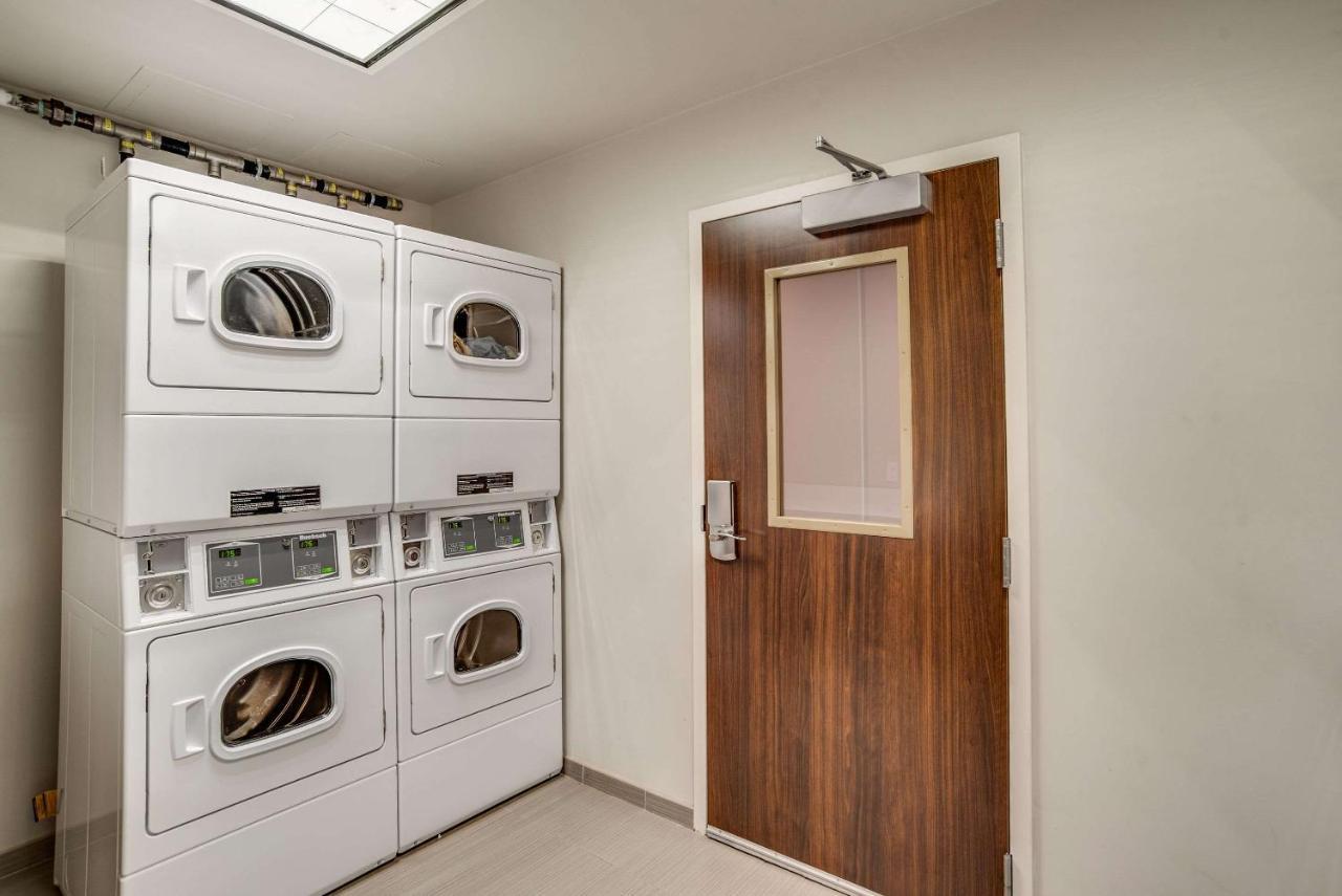 Mainstay Suites Carlisle - Harrisburg エクステリア 写真